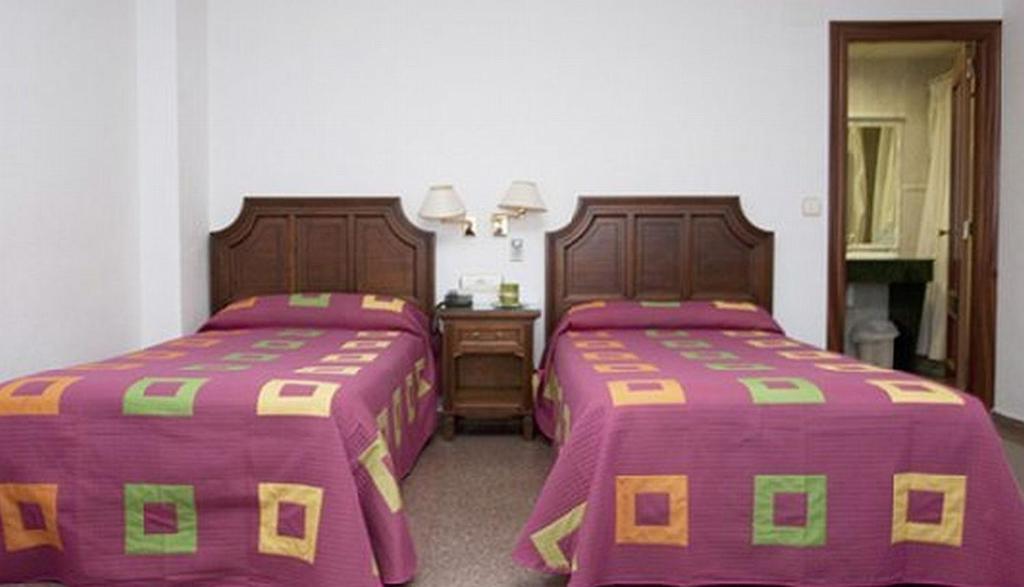 Hotel Avenida Yecla Oda fotoğraf